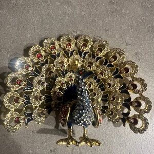 Elegant Peacock statue with Crystals